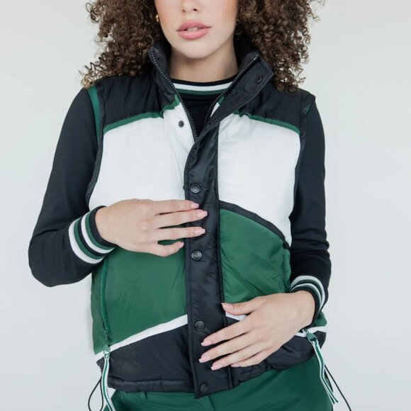 NWT New Fore All Womens Jackie Moon Vest Medium M Chevron Green Zip Button Puffy - Picture 1 of 7